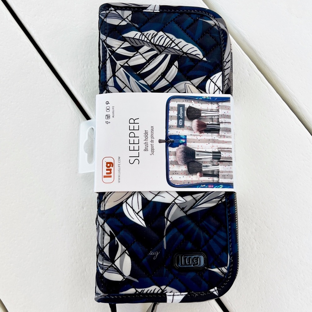 Lug Sleeper Brush Holder (Lily Black) NWT